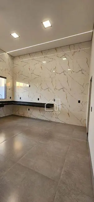 Foto 1 de Casa com 3 quartos à venda, 180m2 em Jardim Brasília, Uberlandia - MG