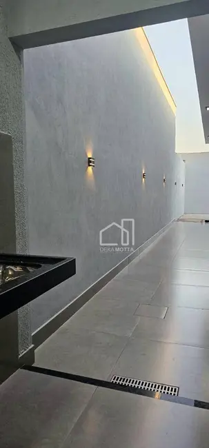 Foto 2 de Casa com 3 quartos à venda, 180m2 em Jardim Brasília, Uberlandia - MG