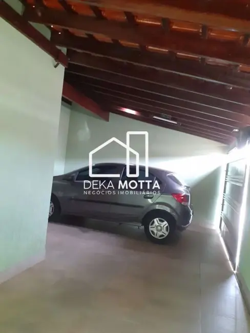 Foto 3 de Casa com 2 quartos à venda, 300m2 em Laranjeiras, Uberlandia - MG