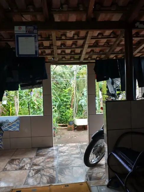 Foto 2 de Casa com 3 quartos à venda, 360m2 em Jardim Ipanema, Uberlandia - MG