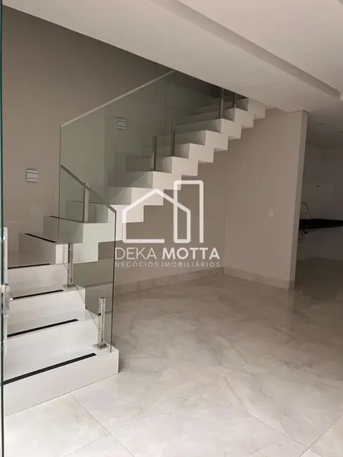 Sobrado com 3 quartos à venda, 286m2 em Grand Ville, Uberlandia - MG - imagem 4 Foto 4 de Sobrado com 3 quartos à venda, 286m2 em Grand Ville, Uberlandia - MG