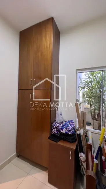 Foto 9 de Casa com 3 quartos à venda, 250m2 em Uberlandia - MG