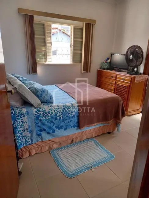 Foto 5 de Apartamento com 3 quartos à venda, 80m2 em Jardim Patrícia, Uberlandia - MG