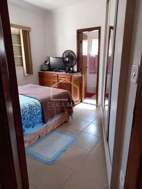 Foto 9 de Apartamento com 3 quartos à venda, 80m2 em Jardim Patrícia, Uberlandia - MG