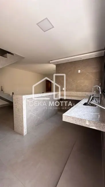 Sobrado com 3 quartos à venda, 100m2 em Grand Ville, Uberlandia - MG - imagem 3 Foto 3 de Sobrado com 3 quartos à venda, 100m2 em Grand Ville, Uberlandia - MG