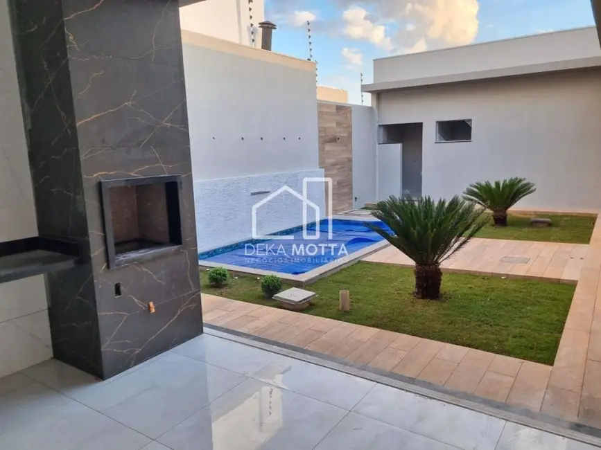 Foto 1 de Casa com 3 quartos à venda, 300m2 em Grand Ville, Uberlandia - MG