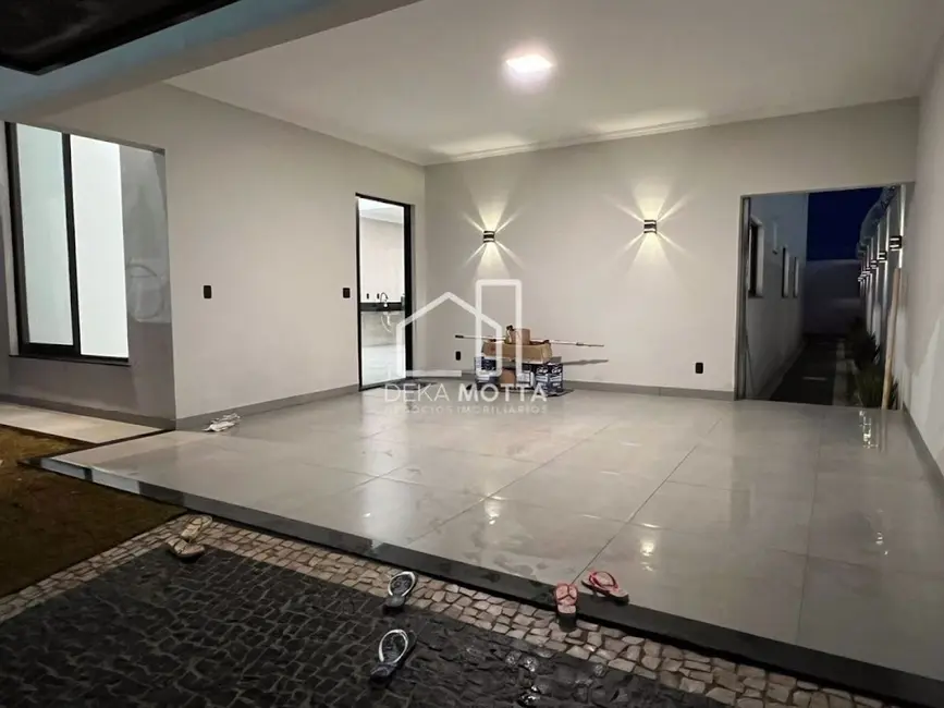 Foto 3 de Casa com 3 quartos à venda, 250m2 em Aclimação, Uberlandia - MG