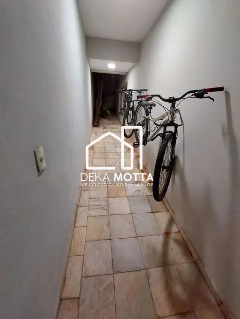 Casa com 4 quartos à venda, 360m2 em Santa Mônica, Uberlandia - MG - imagem 8 Foto 8 de Casa com 4 quartos à venda, 360m2 em Santa Mônica, Uberlandia - MG