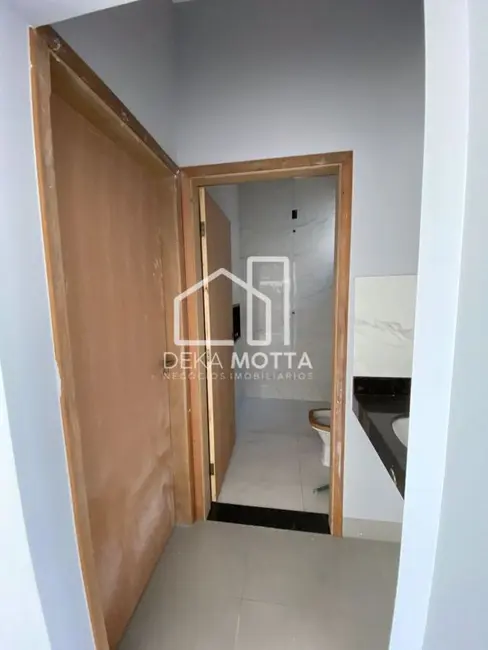Foto 8 de Casa com 3 quartos à venda, 120m2 em Marta Helena, Uberlandia - MG