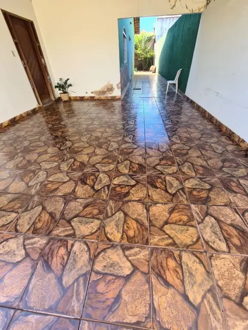 Foto 2 de Casa com 3 quartos à venda, 360m2 em Segismundo Pereira, Uberlandia - MG