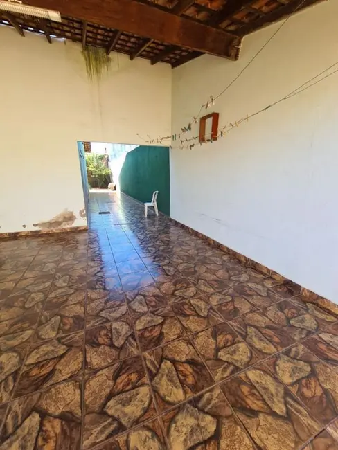 Foto 3 de Casa com 3 quartos à venda, 360m2 em Segismundo Pereira, Uberlandia - MG