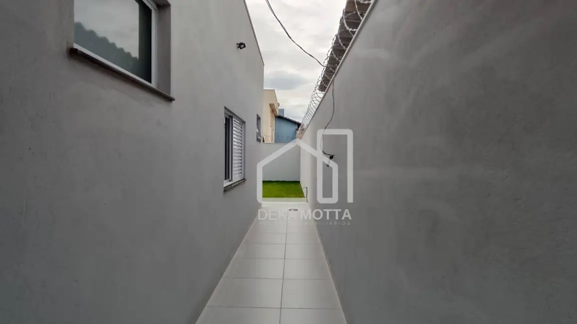 Casa de Condomínio com 3 quartos à venda, 270m2 em Novo Mundo, Uberlandia - MG - imagem 3 Foto 3 de Casa de Condomínio com 3 quartos à venda, 270m2 em Novo Mundo, Uberlandia - MG