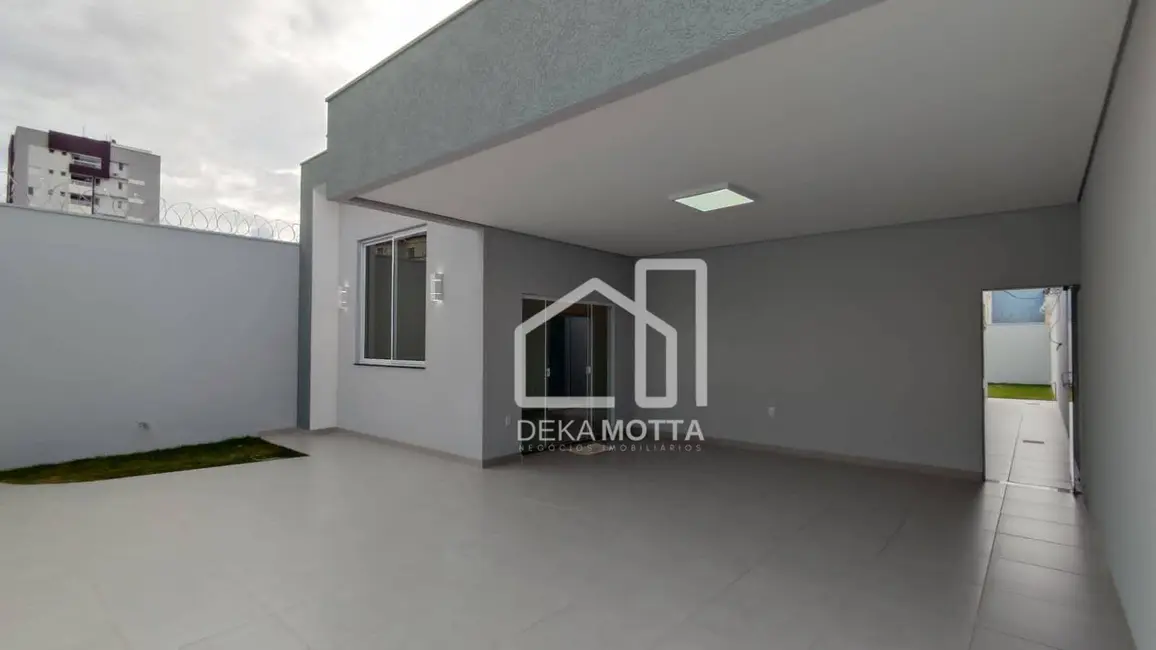 Foto 1 de Casa de Condomínio com 3 quartos à venda, 270m2 em Novo Mundo, Uberlandia - MG