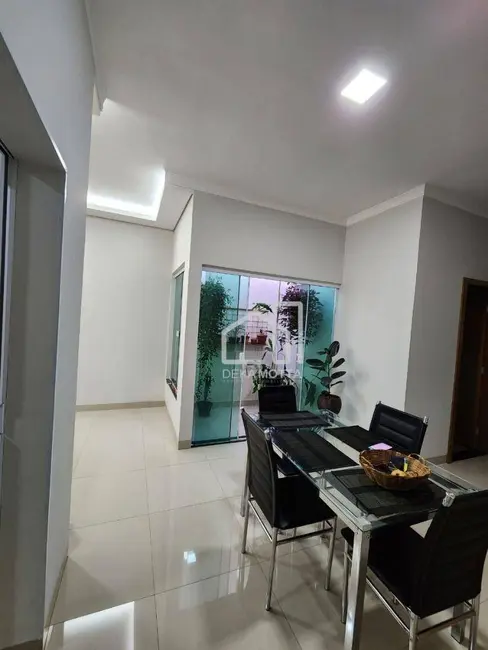Foto 4 de Casa com 2 quartos à venda, 125m2 em Uberlandia - MG