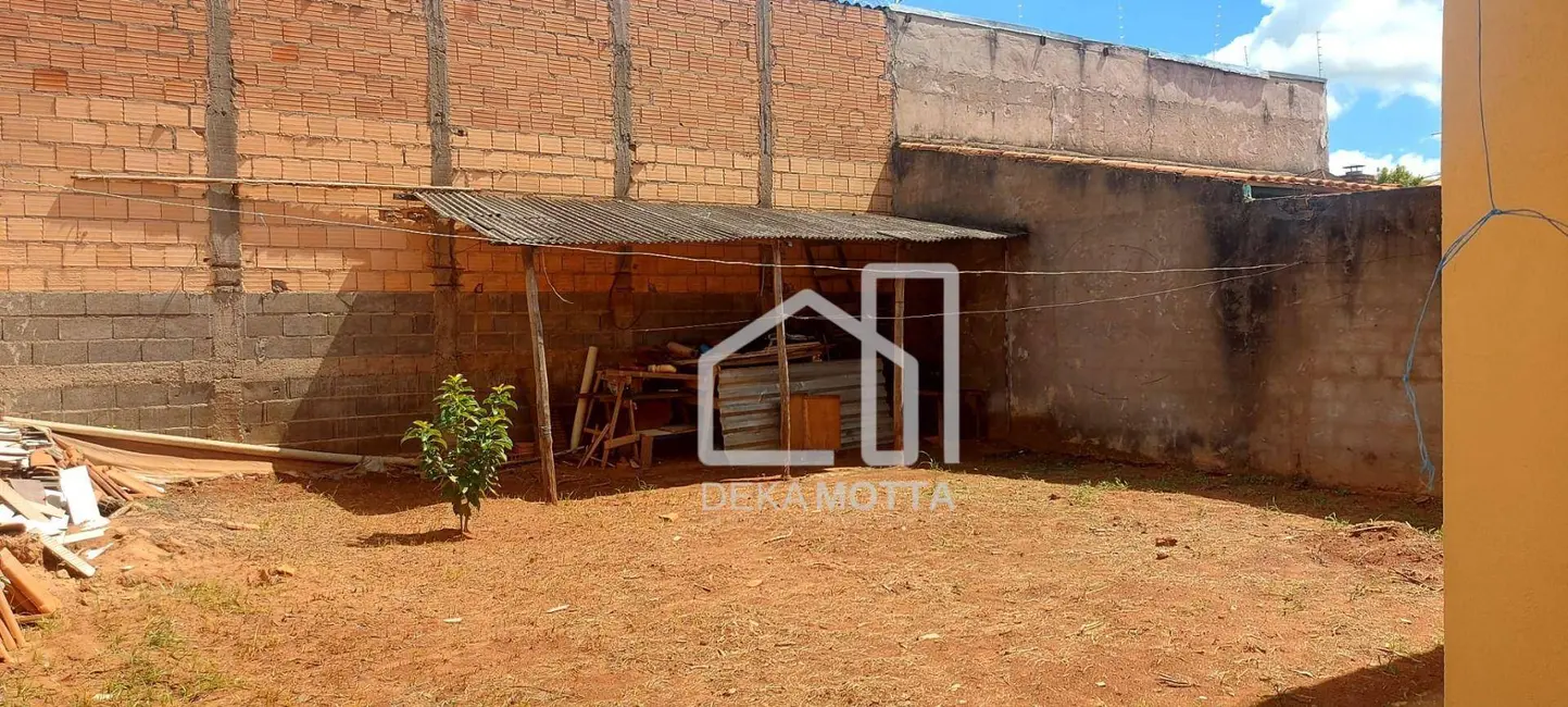Foto 2 de Casa de Condomínio com 3 quartos à venda, 250m2 em Jardim Holanda, Uberlandia - MG