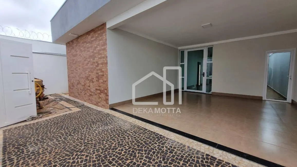 Foto 1 de Casa de Condomínio com 3 quartos à venda, 200m2 em Grand Ville, Uberlandia - MG