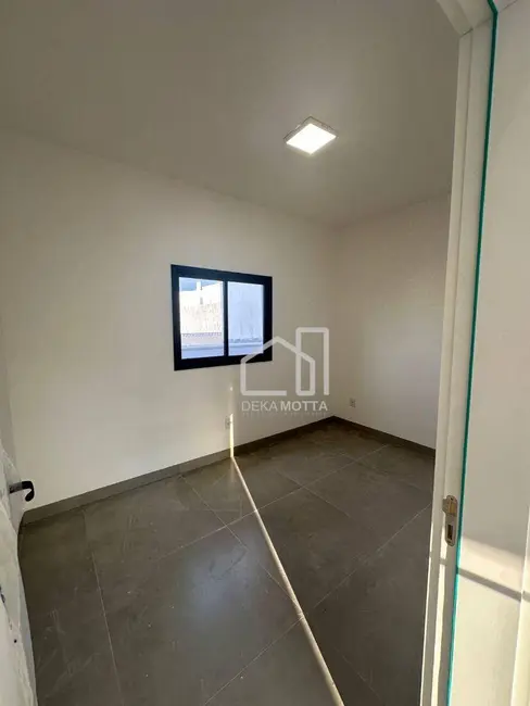 Casa de Condomínio com 3 quartos à venda, 250m2 em Aclimação, Uberlandia - MG - imagem 9 Foto 9 de Casa de Condomínio com 3 quartos à venda, 250m2 em Aclimação, Uberlandia - MG