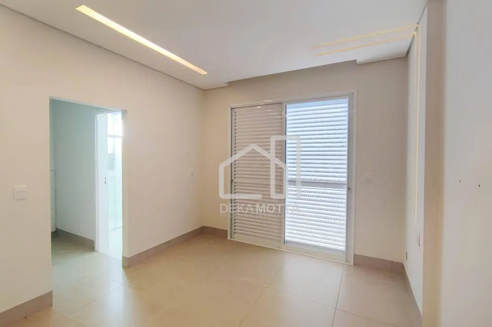 Casa de Condomínio com 3 quartos à venda, 250m2 em Alto Umuarama, Uberlandia - MG - imagem 3 Foto 3 de Casa de Condomínio com 3 quartos à venda, 250m2 em Alto Umuarama, Uberlandia - MG