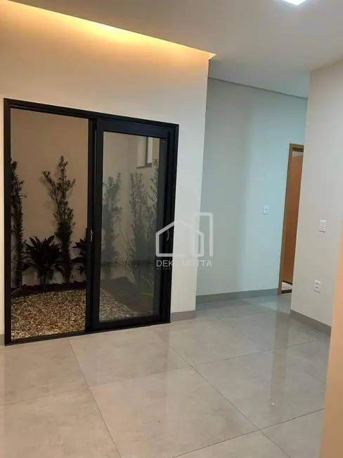 Foto 3 de Casa com 2 quartos à venda, 125m2 em Aclimação, Uberlandia - MG