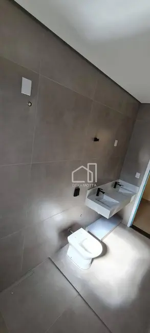 Foto 4 de Casa com 3 quartos à venda, 250m2 em Aclimação, Uberlandia - MG