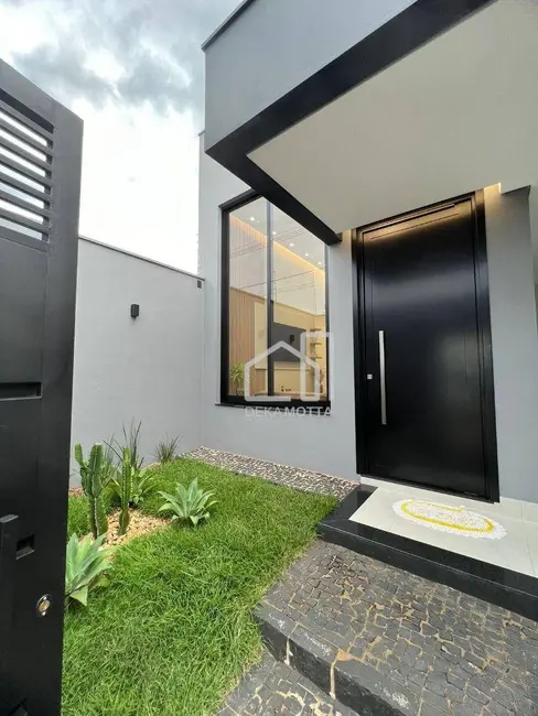 Foto 1 de Casa com 2 quartos à venda, 250m2 em Aclimação, Uberlandia - MG