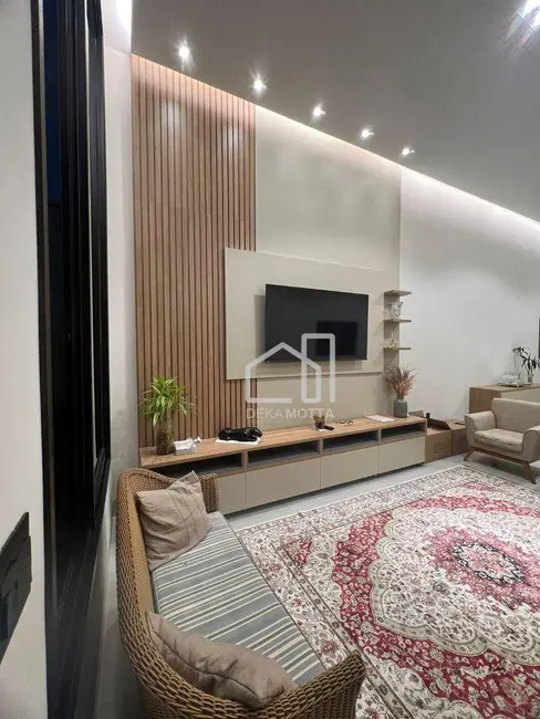 Foto 5 de Casa com 2 quartos à venda, 250m2 em Aclimação, Uberlandia - MG