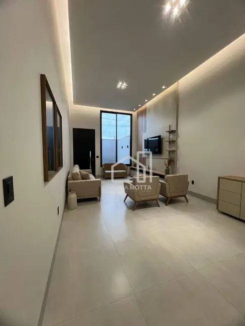 Foto 9 de Casa com 2 quartos à venda, 250m2 em Aclimação, Uberlandia - MG