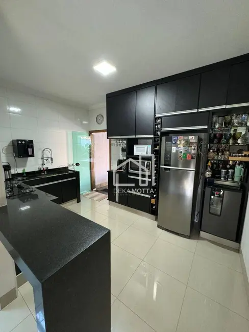 Foto 6 de Casa com 2 quartos à venda, 250m2 em Uberlandia - MG