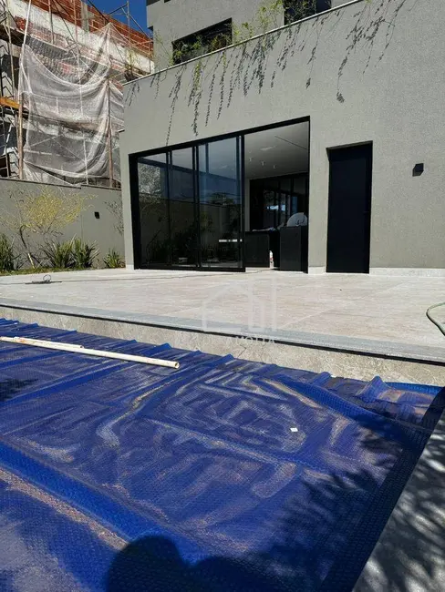 Foto 4 de Casa com 4 quartos à venda, 398m2 em Gávea, Uberlandia - MG