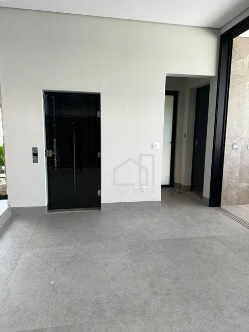Foto 3 de Casa com 4 quartos à venda, 398m2 em Gávea, Uberlandia - MG