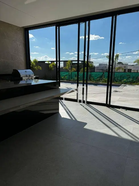 Foto 5 de Casa com 4 quartos à venda, 398m2 em Gávea, Uberlandia - MG