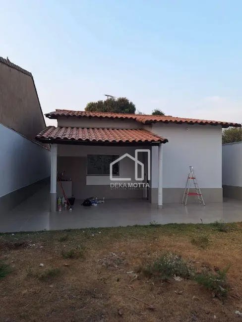 Foto 3 de Casa com 3 quartos à venda, 300m2 em Santa Mônica, Uberlandia - MG