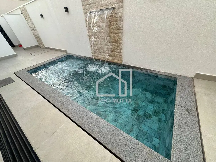 Foto 4 de Casa com 3 quartos à venda, 360m2 em Laranjeiras, Uberlandia - MG