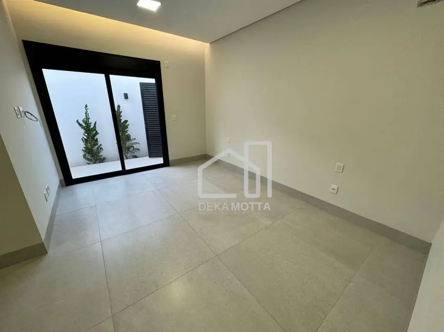 Foto 6 de Casa com 3 quartos à venda, 360m2 em Laranjeiras, Uberlandia - MG