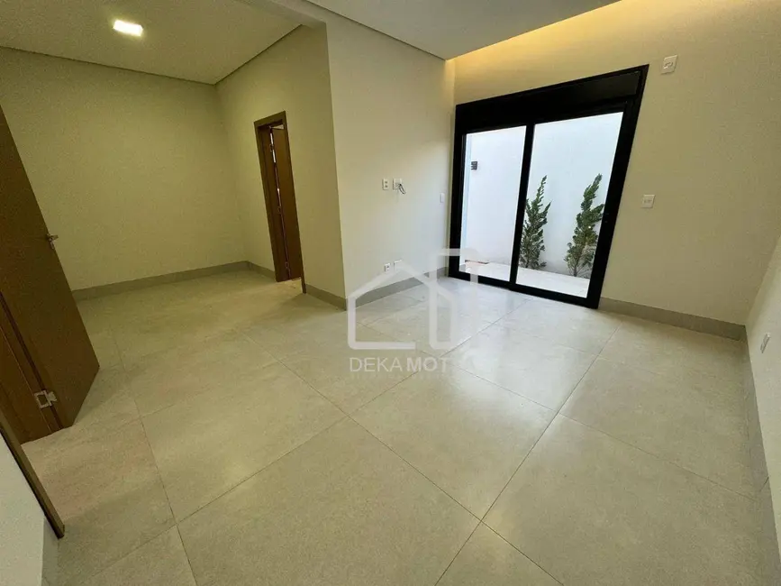 Foto 7 de Casa com 3 quartos à venda, 360m2 em Laranjeiras, Uberlandia - MG