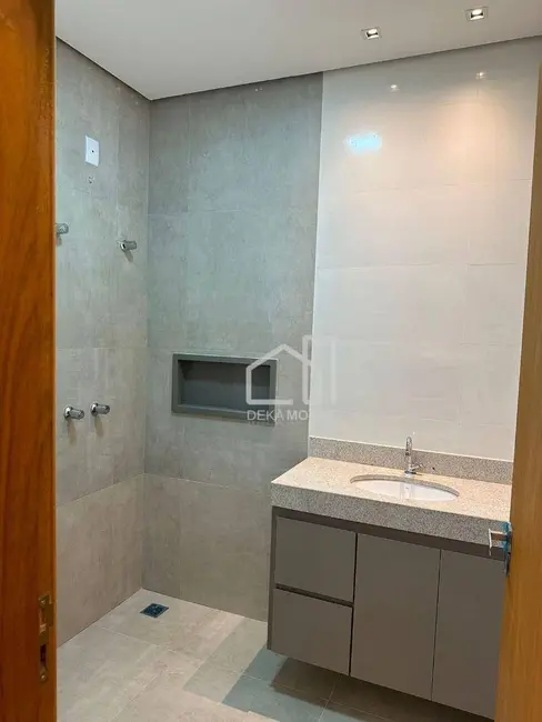 Sobrado com 2 quartos à venda, 105m2 em Novo Mundo, Uberlandia - MG - imagem 5 Foto 5 de Sobrado com 2 quartos à venda, 105m2 em Novo Mundo, Uberlandia - MG