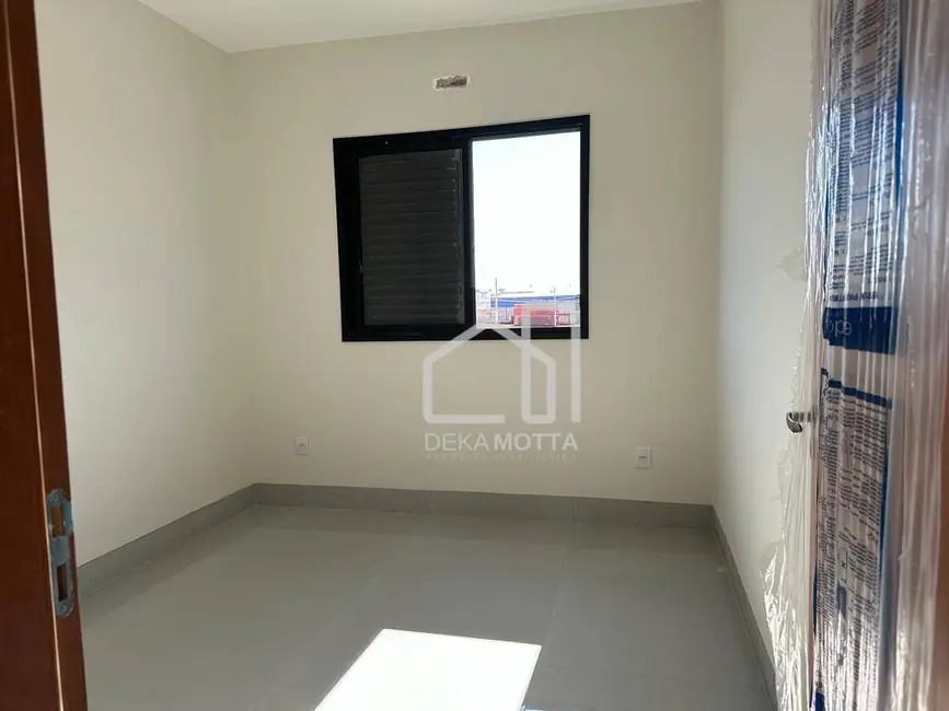 Sobrado com 3 quartos à venda, 135m2 em Novo Mundo, Uberlandia - MG - imagem 8 Foto 8 de Sobrado com 3 quartos à venda, 135m2 em Novo Mundo, Uberlandia - MG