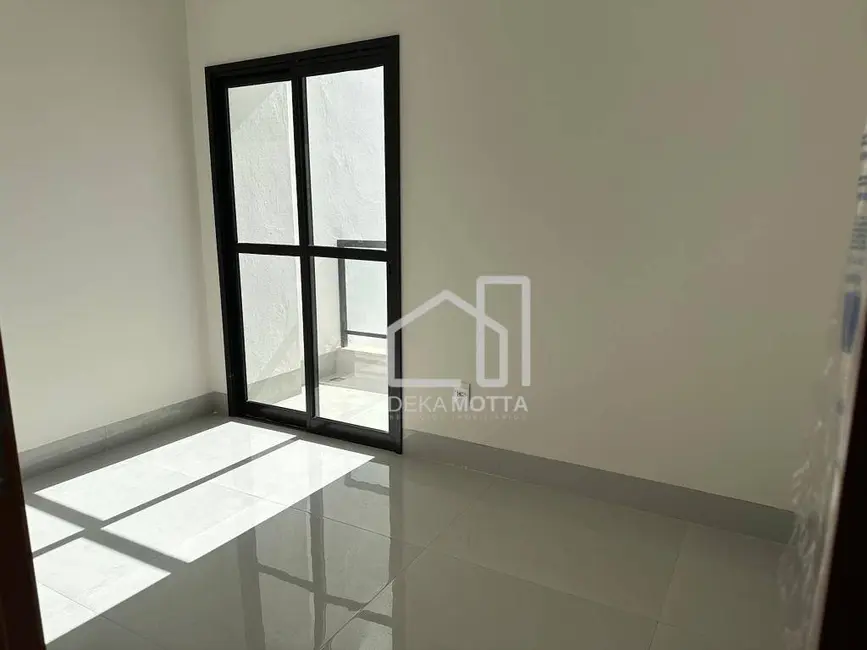 Sobrado com 3 quartos à venda, 135m2 em Novo Mundo, Uberlandia - MG - imagem 9 Foto 9 de Sobrado com 3 quartos à venda, 135m2 em Novo Mundo, Uberlandia - MG