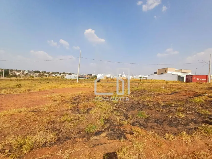 Foto 4 de Terreno / Lote à venda, 300m2 em Novo Mundo, Uberlandia - MG