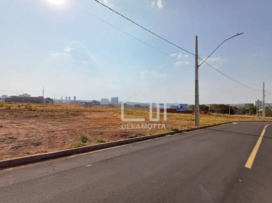 Foto 1 de Terreno / Lote à venda, 300m2 em Novo Mundo, Uberlandia - MG