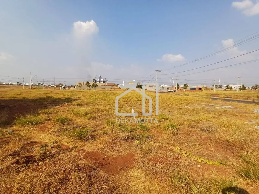 Foto 2 de Terreno / Lote à venda, 250m2 em Aclimação, Uberlandia - MG