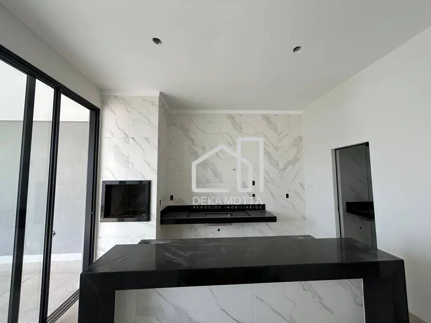 Foto 5 de Casa com 3 quartos à venda, 250m2 em Novo Mundo, Uberlandia - MG