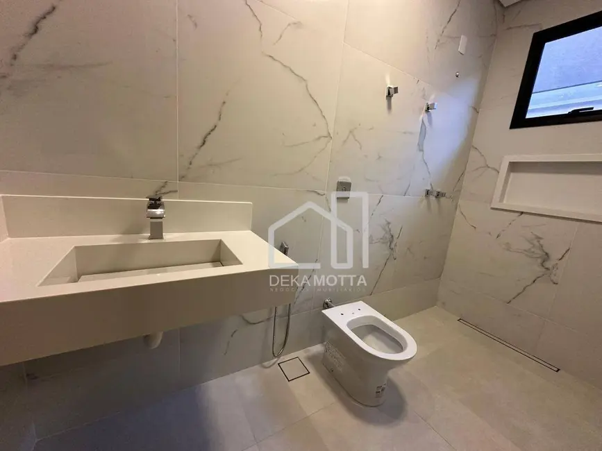 Foto 5 de Casa de Condomínio com 3 quartos à venda, 336m2 em Novo Mundo, Uberlandia - MG