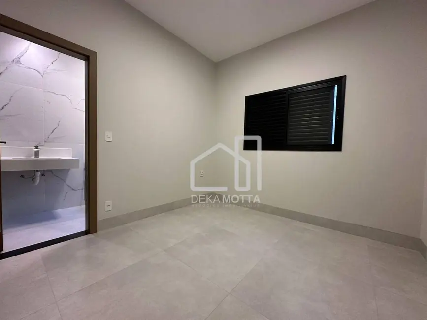 Foto 6 de Casa de Condomínio com 3 quartos à venda, 336m2 em Novo Mundo, Uberlandia - MG