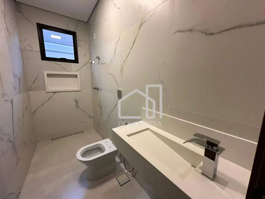 Foto 3 de Casa de Condomínio com 3 quartos à venda, 336m2 em Novo Mundo, Uberlandia - MG