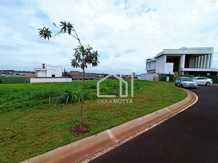 Foto 1 de Terreno / Lote à venda, 497m2 em Gávea, Uberlandia - MG