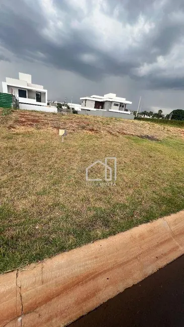 Foto 1 de Terreno / Lote à venda, 398m2 em Gávea, Uberlandia - MG