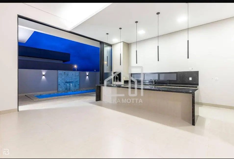 Foto 2 de Casa de Condomínio com 4 quartos à venda, 422m2 em Laranjeiras, Uberlandia - MG