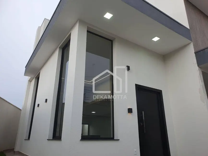 Foto 2 de Casa com 3 quartos à venda, 290m2 em Morada da Colina, Uberlandia - MG