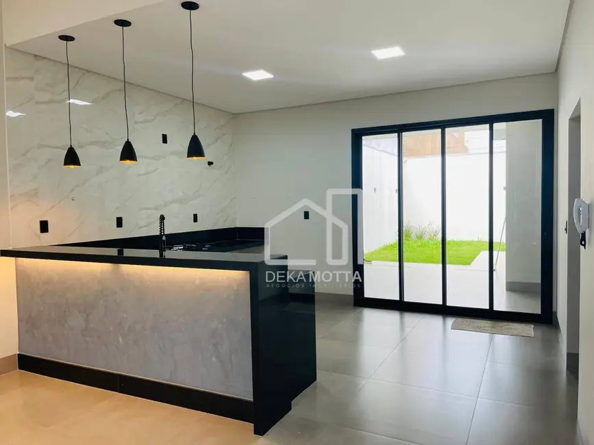 Foto 8 de Casa com 3 quartos à venda, 250m2 em Aclimação, Uberlandia - MG